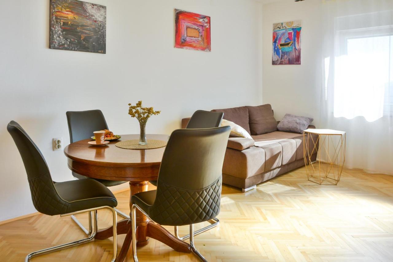 סנג' Apartmani Krijesnica מראה חיצוני תמונה